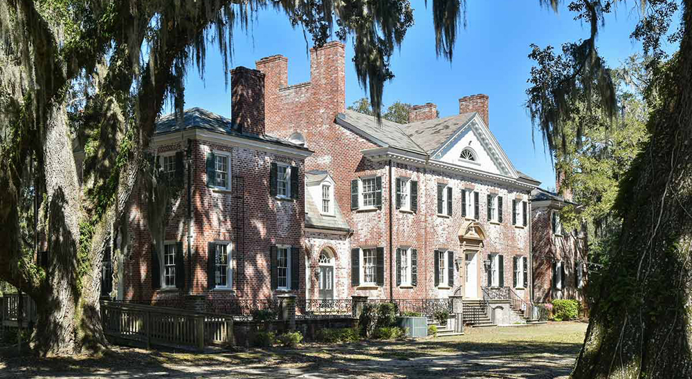 The 131-acre Bonnie Doone Plantation includes a 9,600-square-foot house built around 1932, a private island and other supplementary buildings. (Photo/Provided)