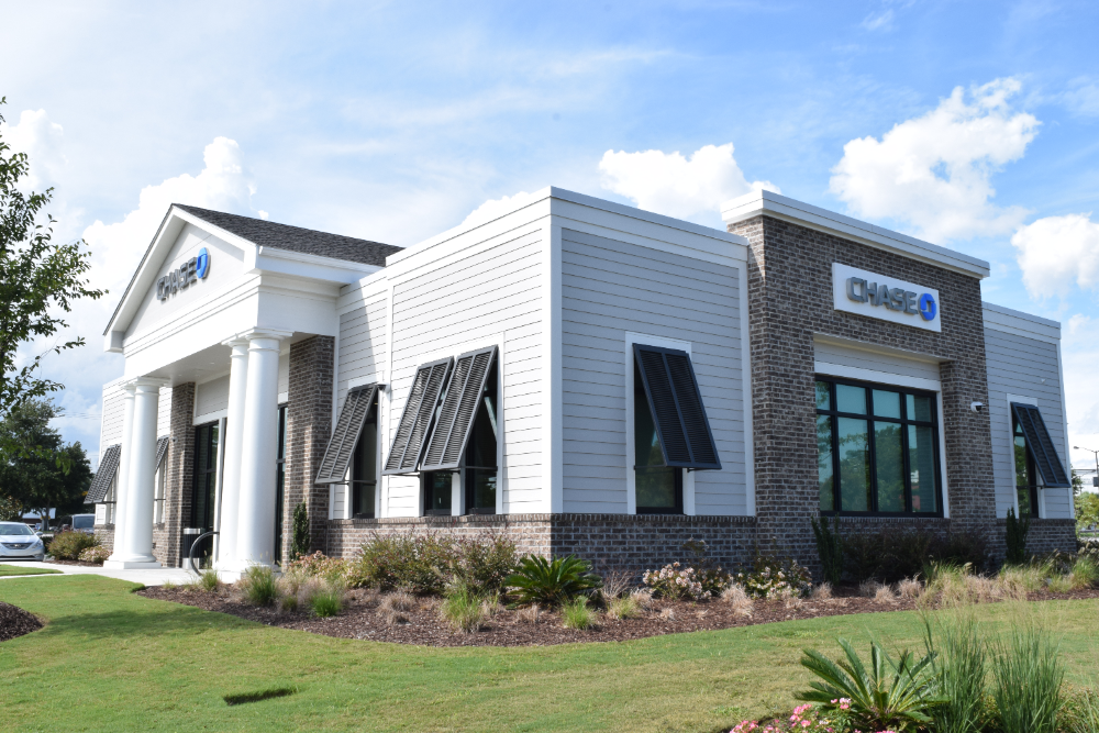 Chase added 222 new branches nationwide since January 2020, including an office on Houston Northcutt Boulevard in Mount Pleasant. (Photo/Teri Errico Griffis)