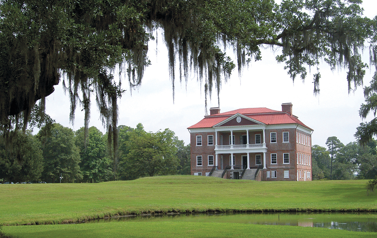 Drayton Hall, located on the Ashley River, was built in the 18th century and has been owned by seven generations of the Drayton family before becoming a historic site. (Photo/Meet Charleston)