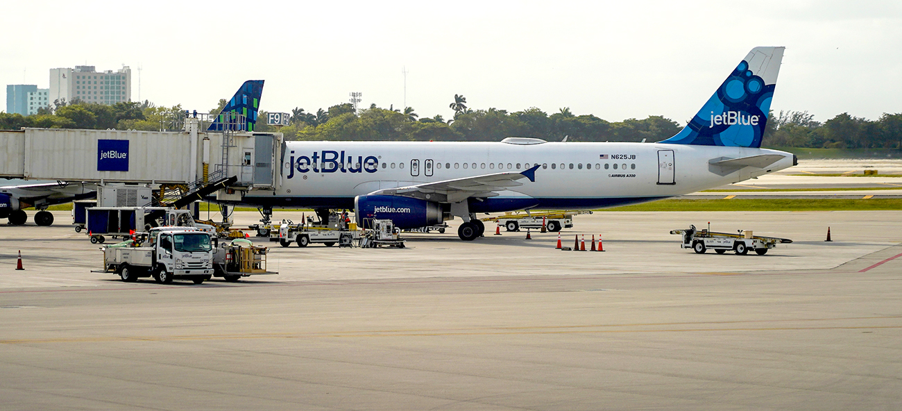  A JetBlue aircraft is parked on the tarmac in Fort Lauderdale, Fla., at Hollywood International Airport in December. (Photo/File)