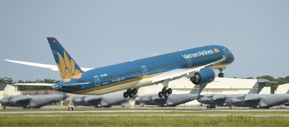 Boeing has delivered the first of eight 787-10 Dreamliner airplanes to Vietnam Airlines via lease from Air Lease Corp. (Photo/Provided)